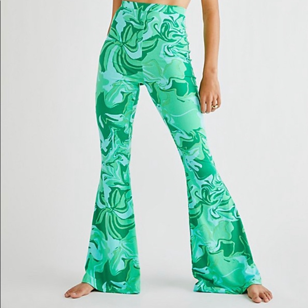 Free People’s Wildflower Flare Pants, sz small, lime combo - great condition